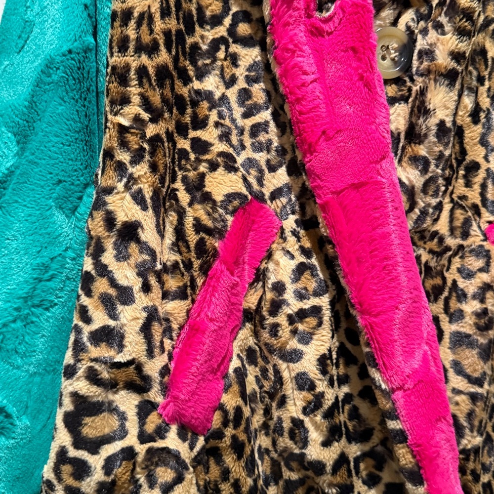 Ivy Jane Bold Pink Faux Fur Coat - Picture 4 of 4